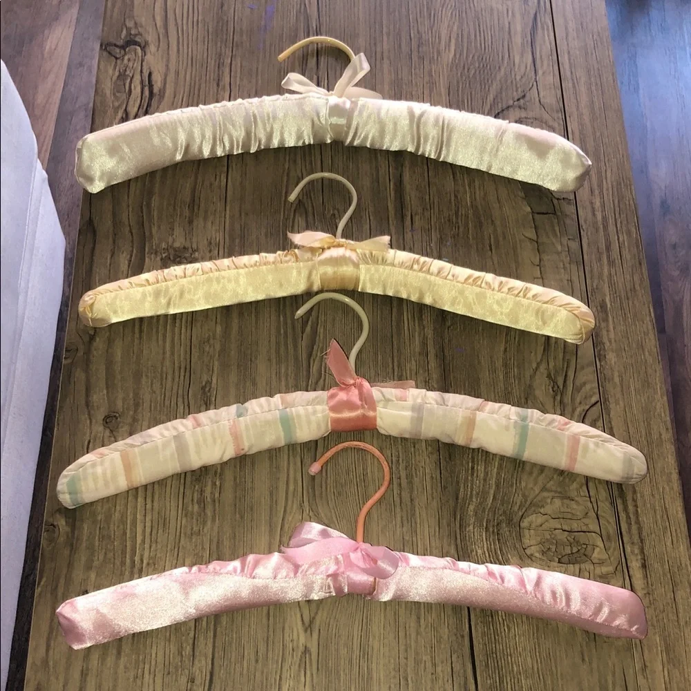 BUNDLE OF FOUR VINTAGE PADDED HANGERS